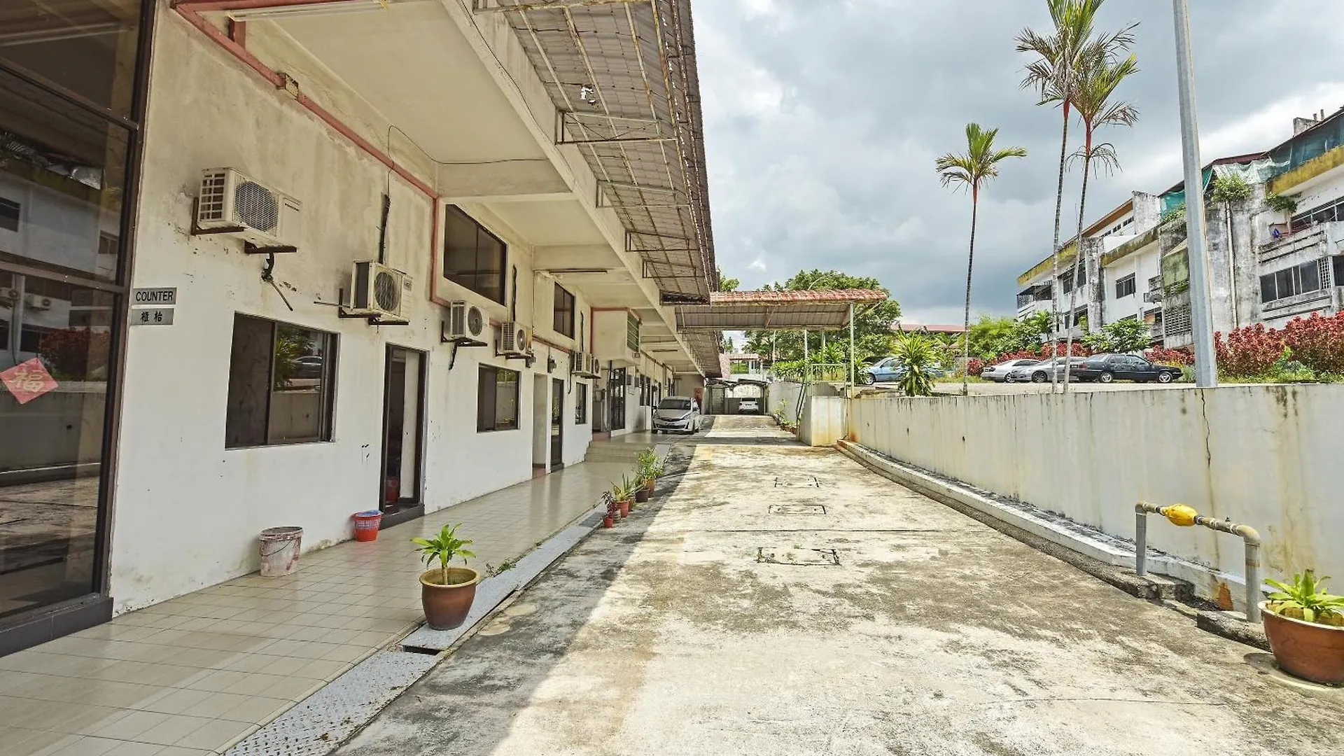 Super Oyo 90599 Villa De Rose Johor Bahru 2*,
